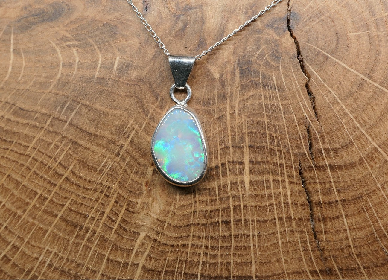 Mintubi opal pendant
