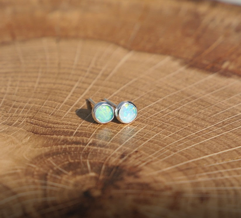 4mm silver solid opal earstuds