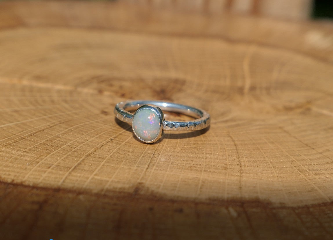 Opal ring, size P-1/2 / 8US