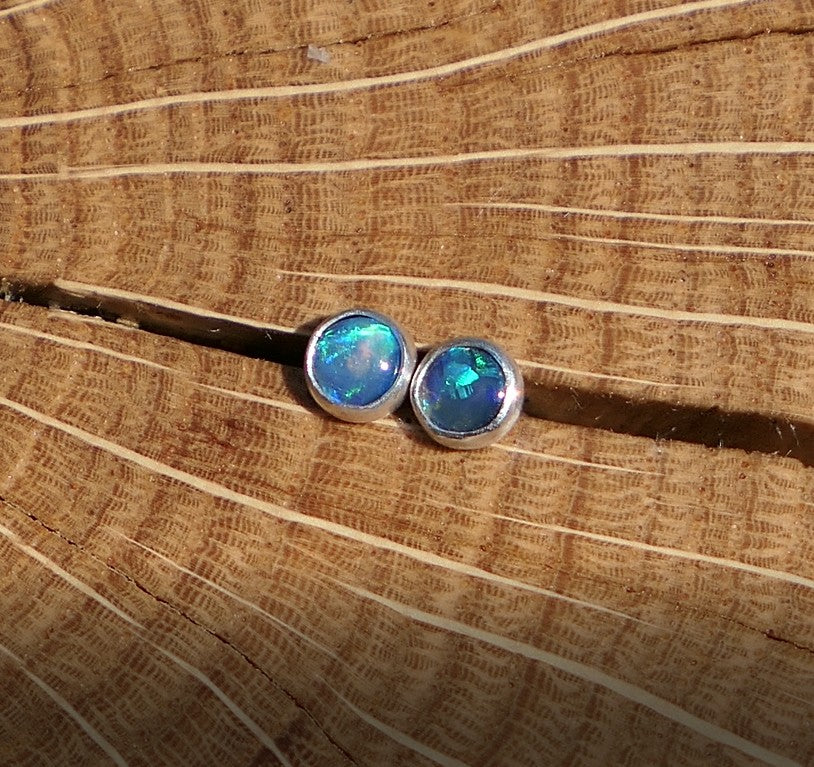 4mm silver solid opal earstuds