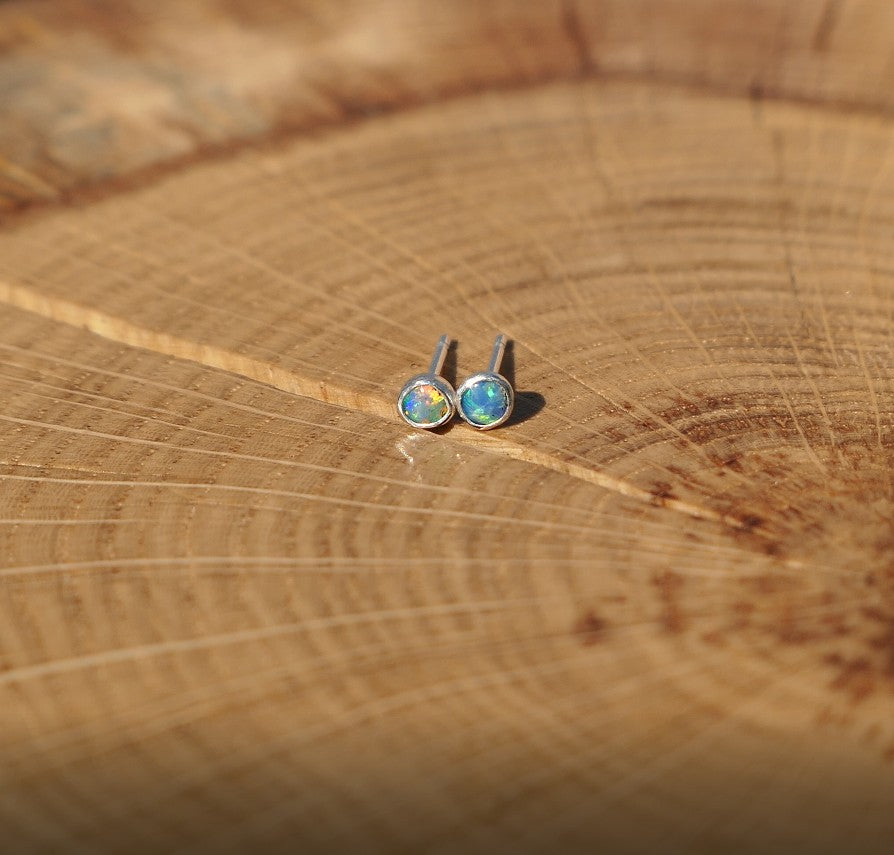3mm silver earstuds