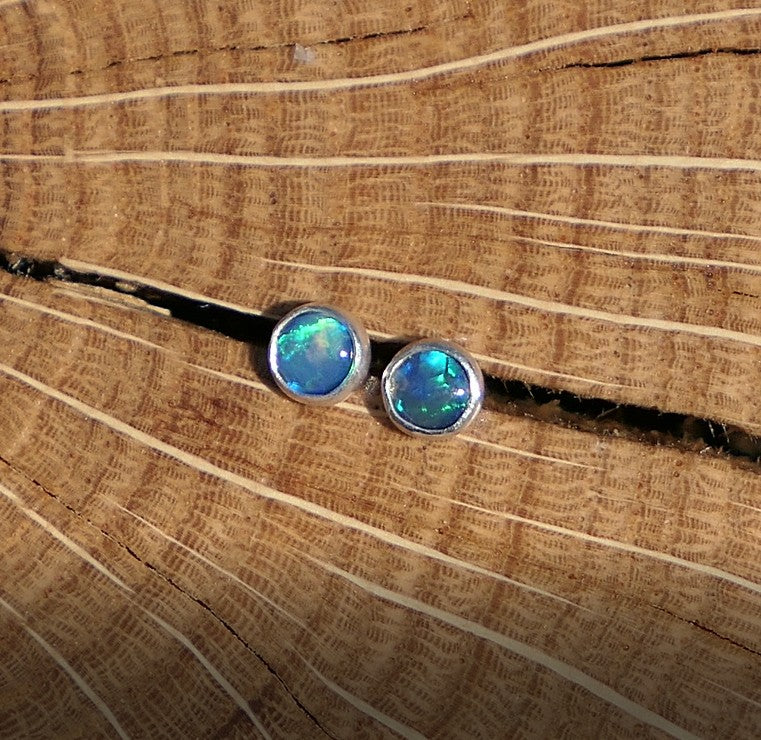 4mm silver solid opal earstuds