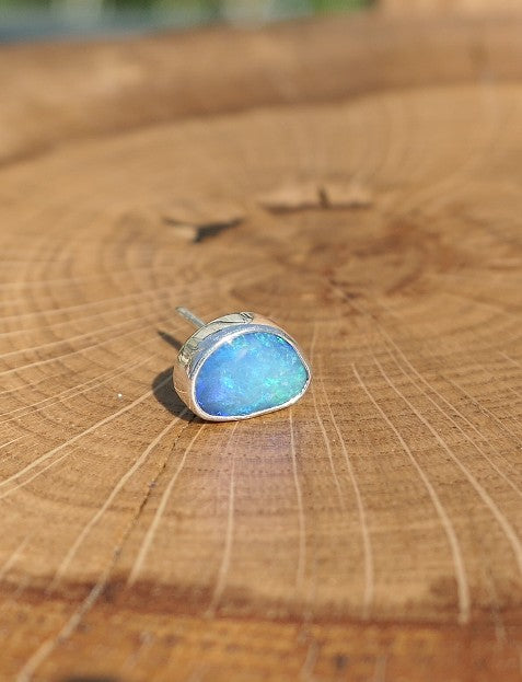 Silver tie tack with Coober Pedy opal.