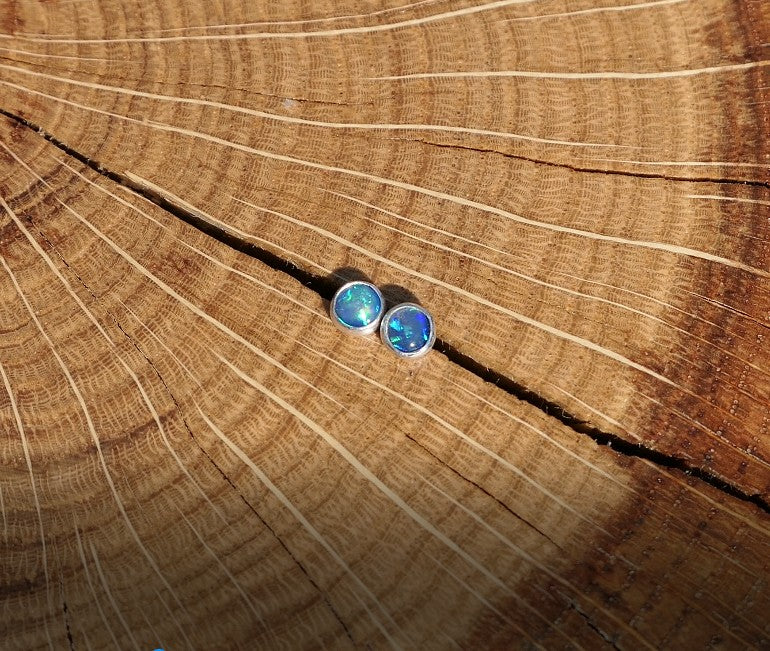 4mm silver solid opal earstuds