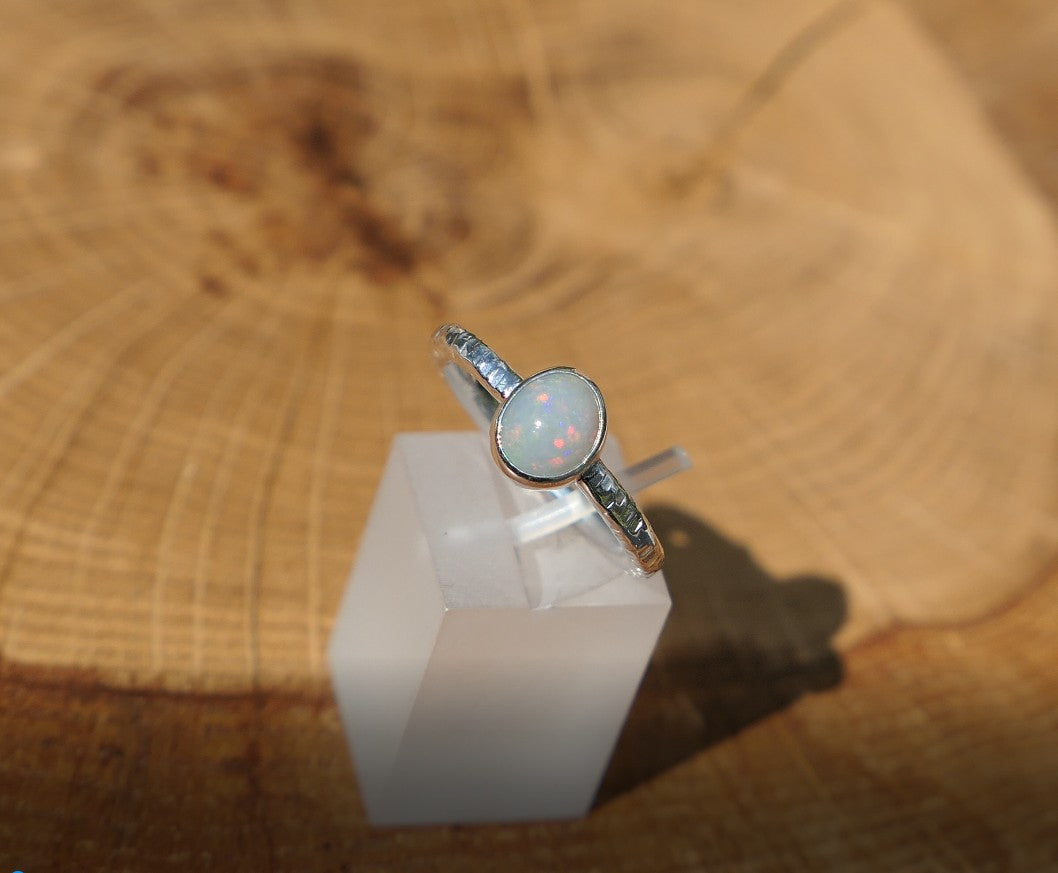 Opal ring, size P-1/2 / 8US