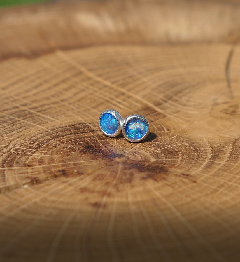 5mm silver solid opal earstuds