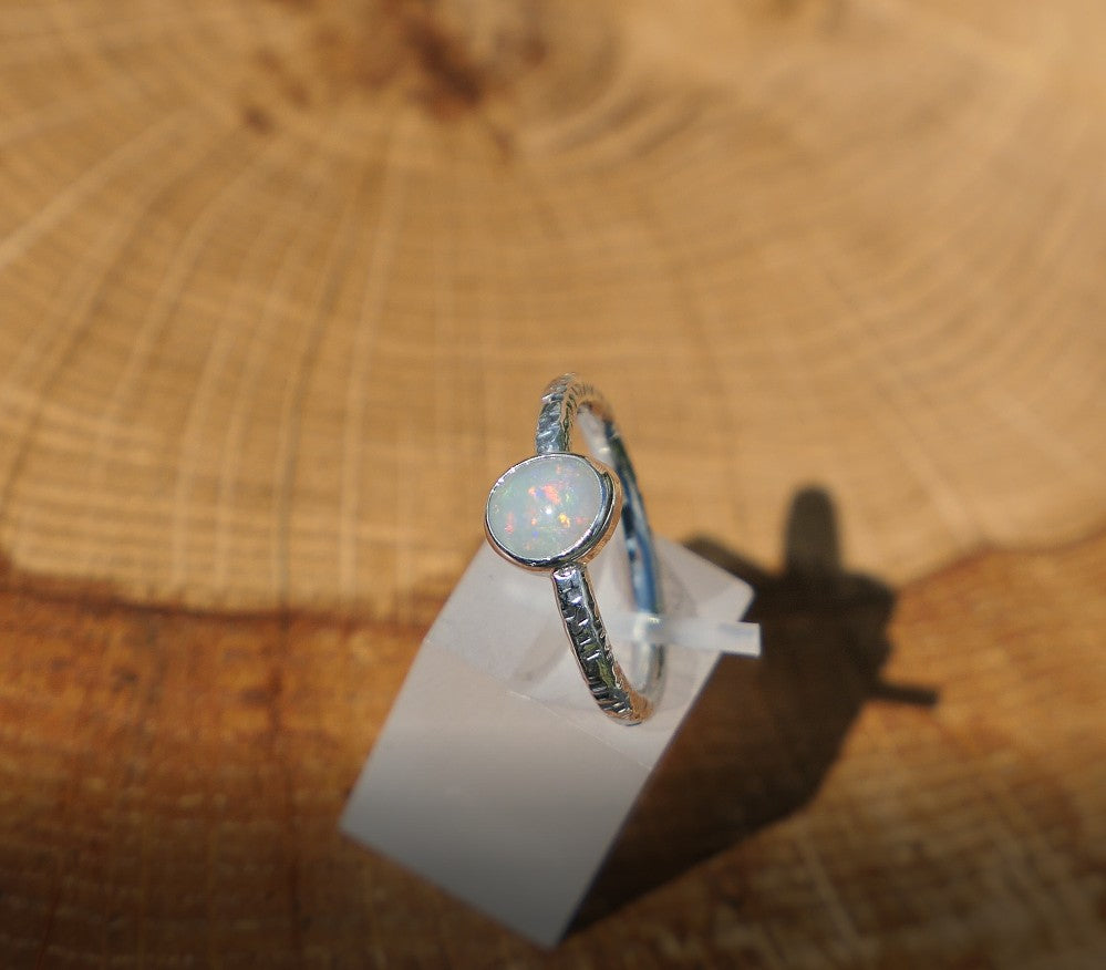 Opal ring, size P-1/2 / 8US