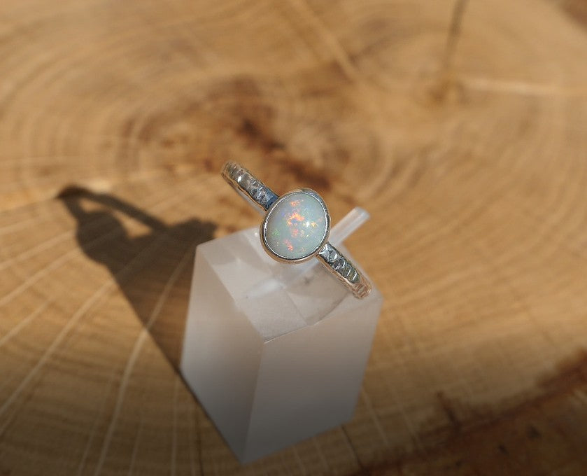 Opal ring, size P-1/2 / 8US