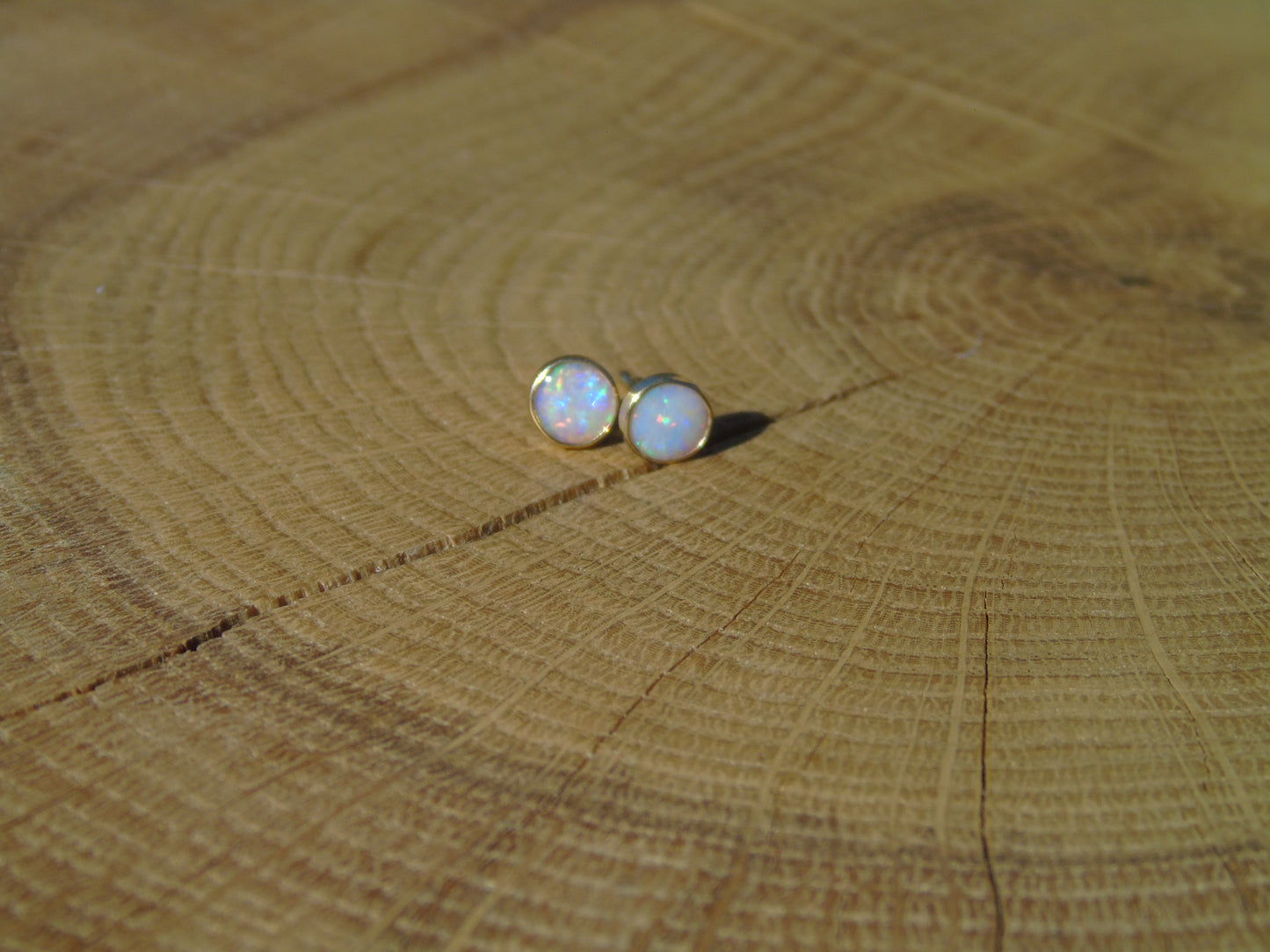 5mm 18k gold earstuds