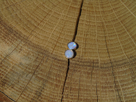 5mm 18k gold earstuds