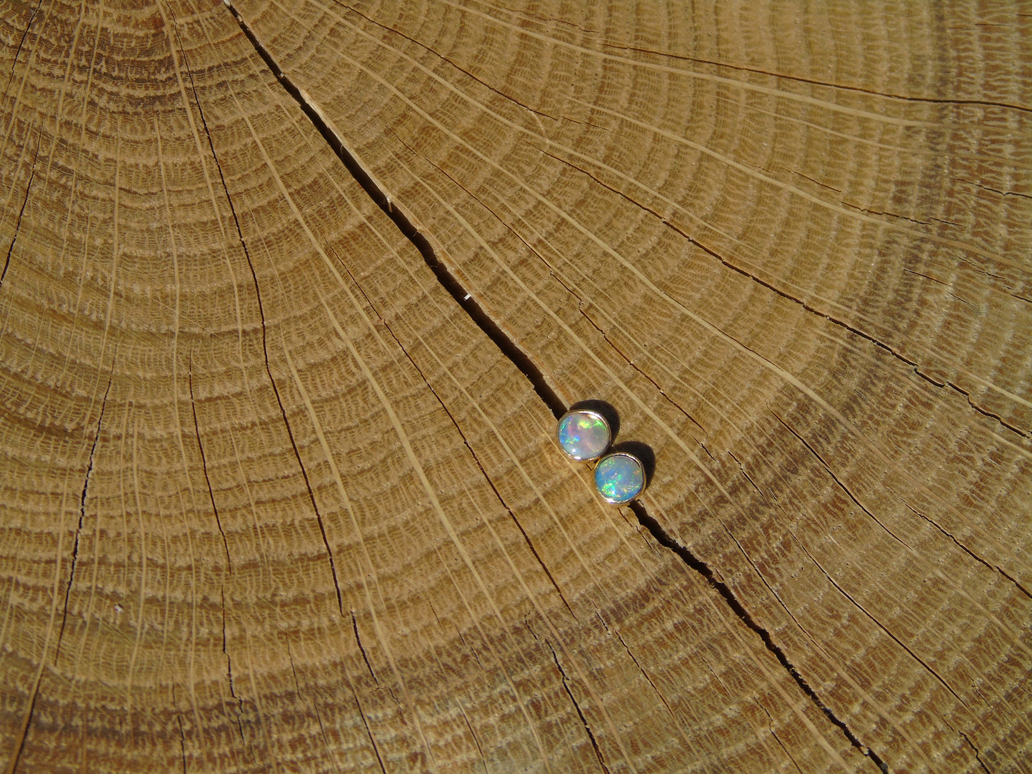 4mm 18k gold earstuds
