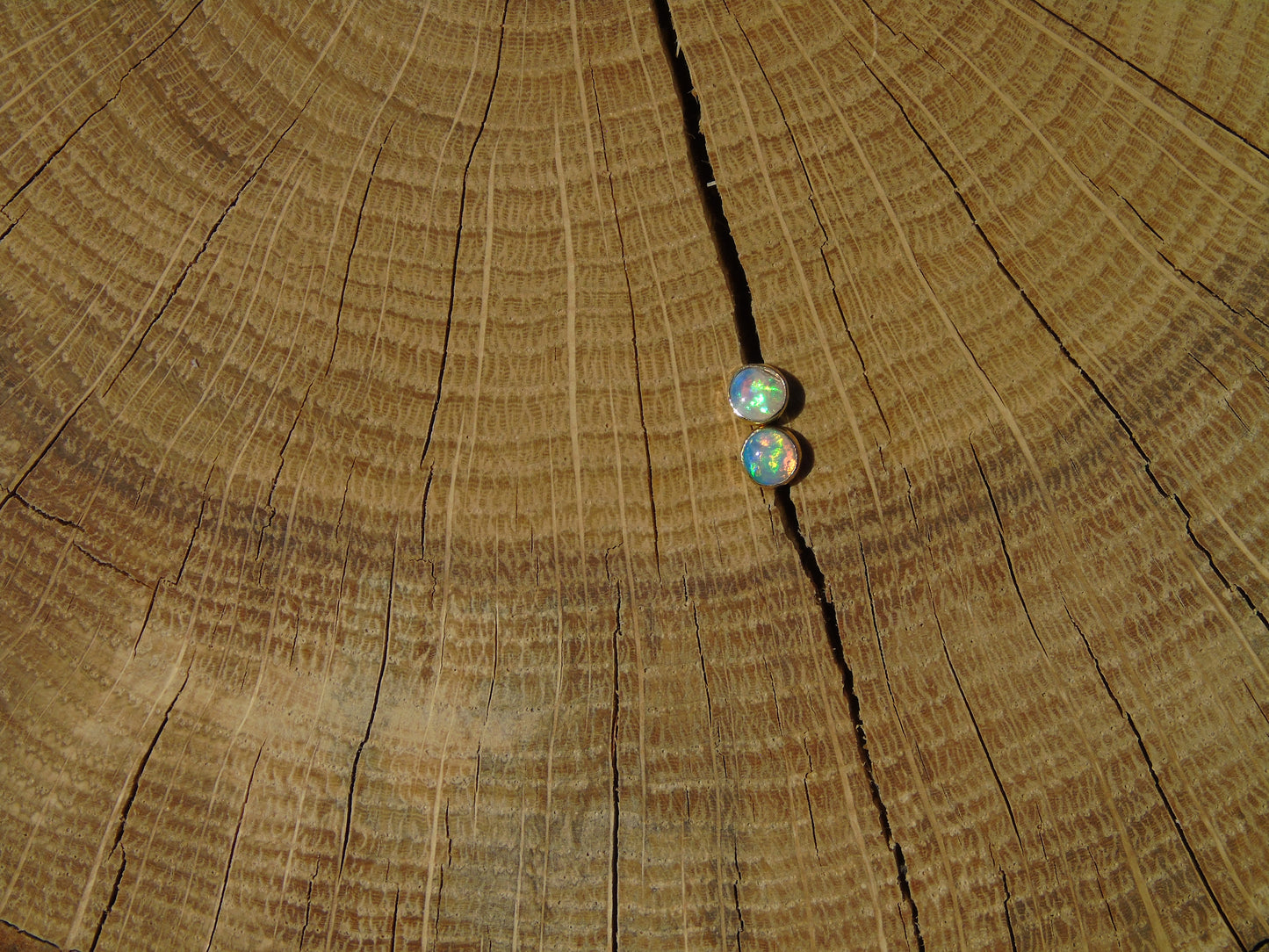 4mm 18k gold earstuds