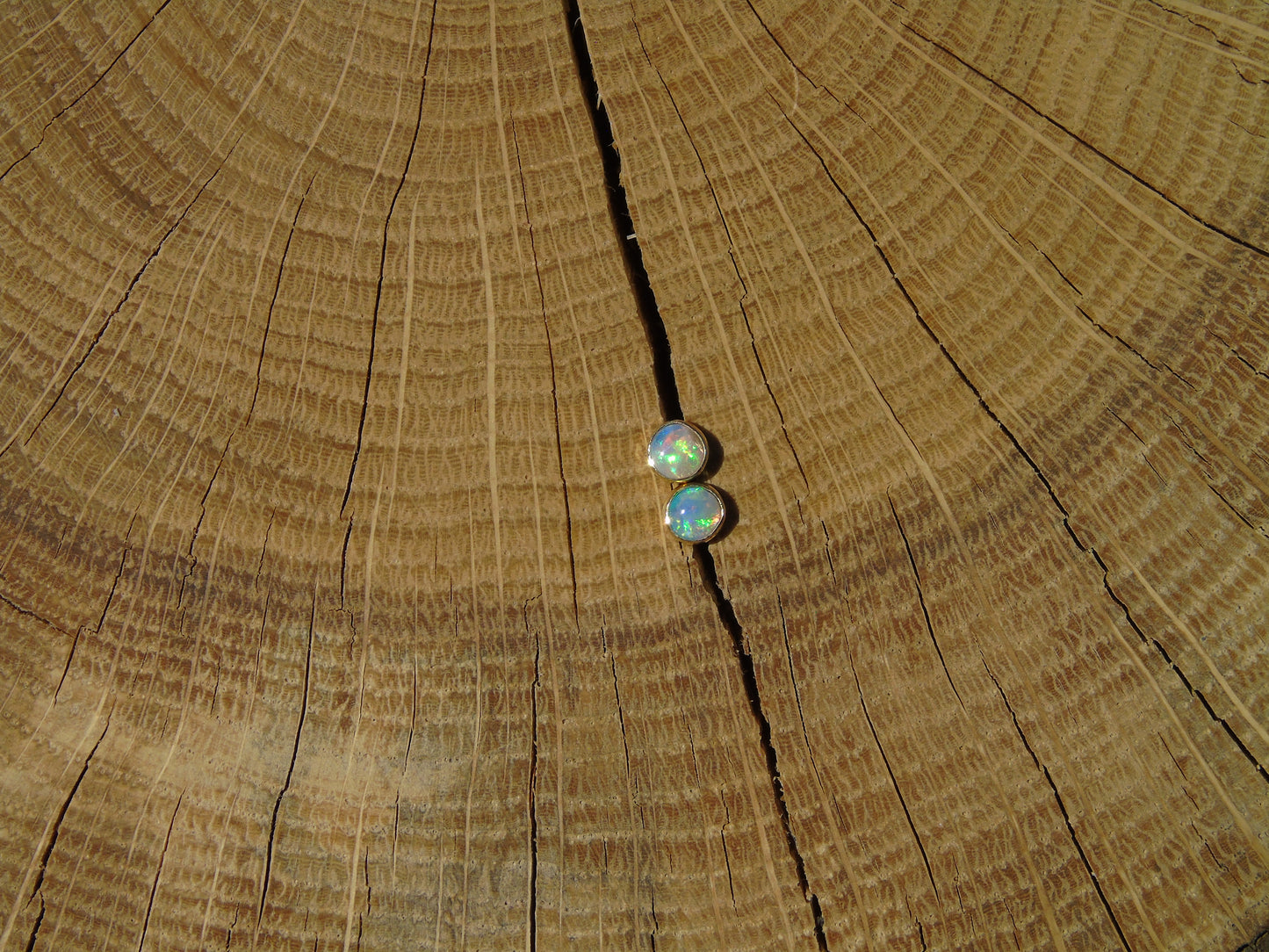 4mm 18k gold earstuds