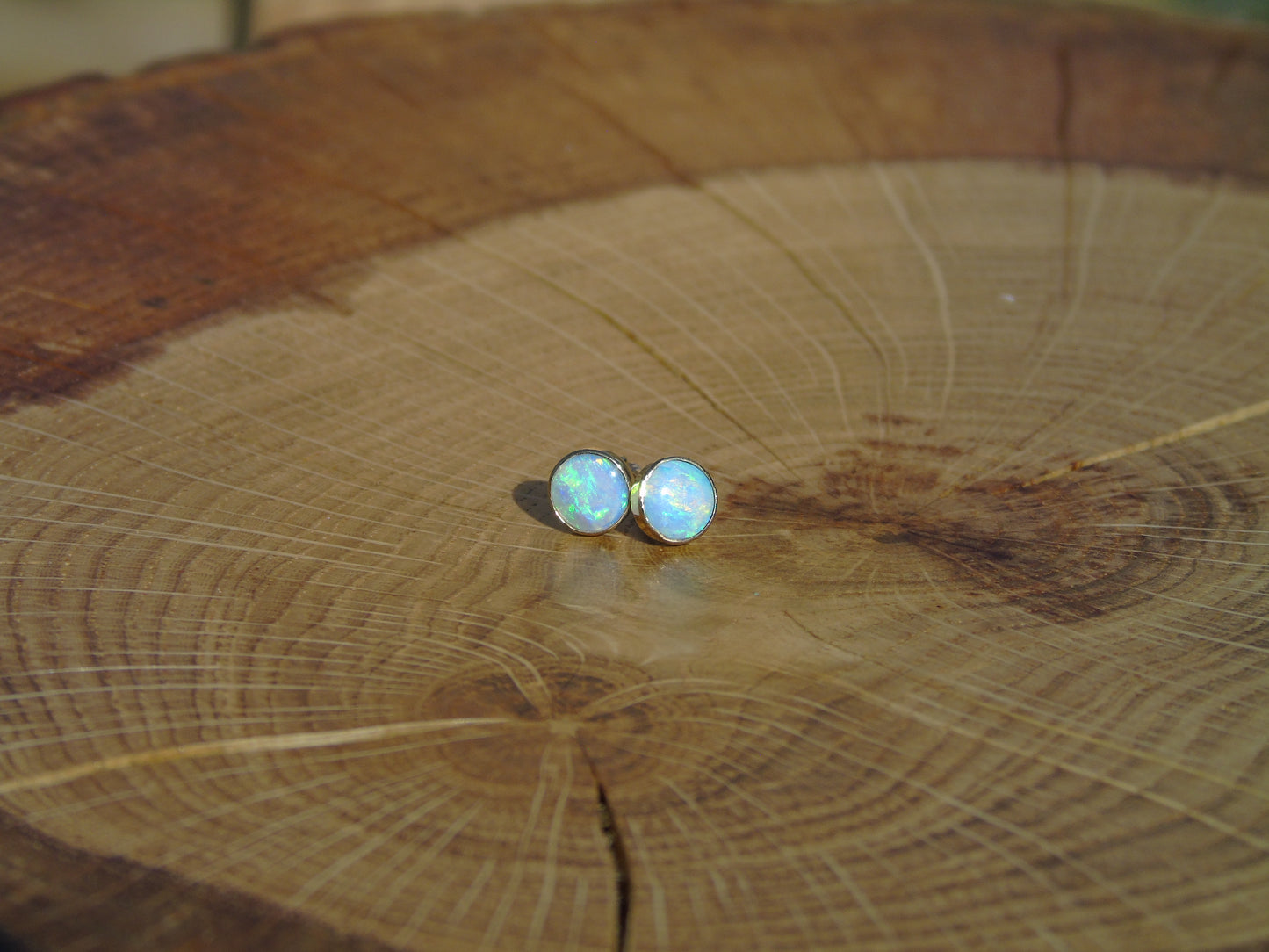 5mm 18k gold earstuds