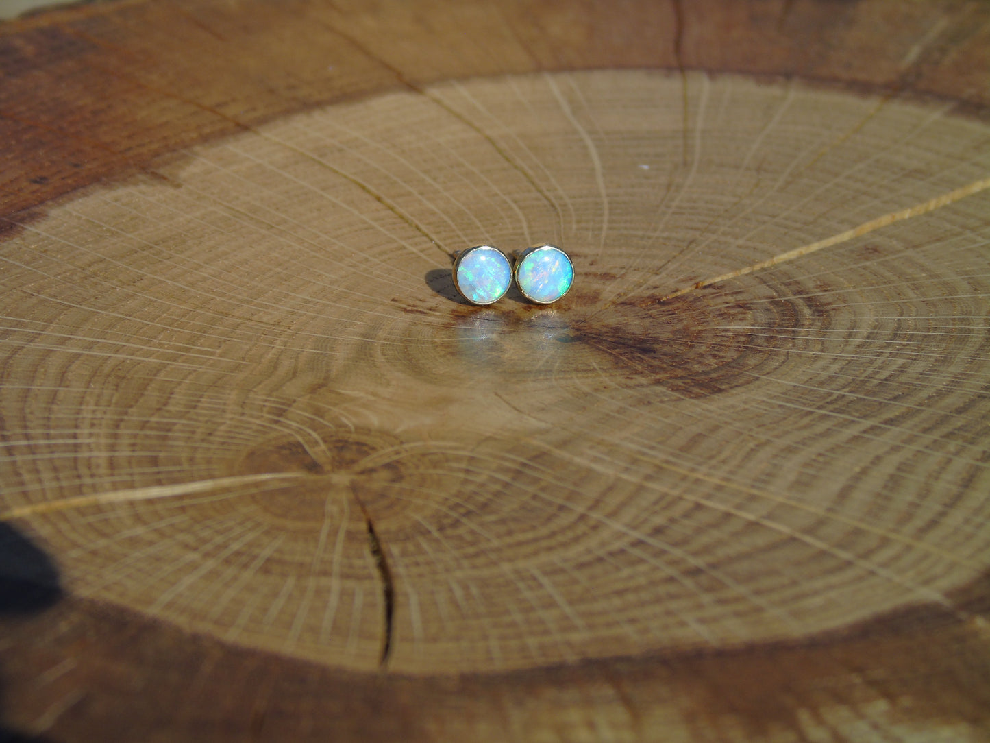 5mm 18k gold earstuds