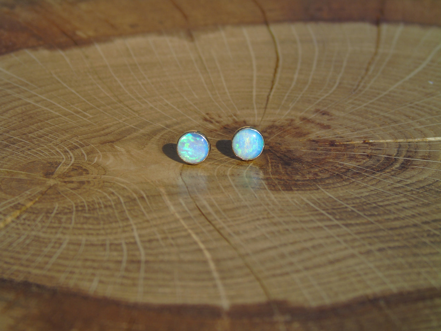 5mm 18k gold earstuds