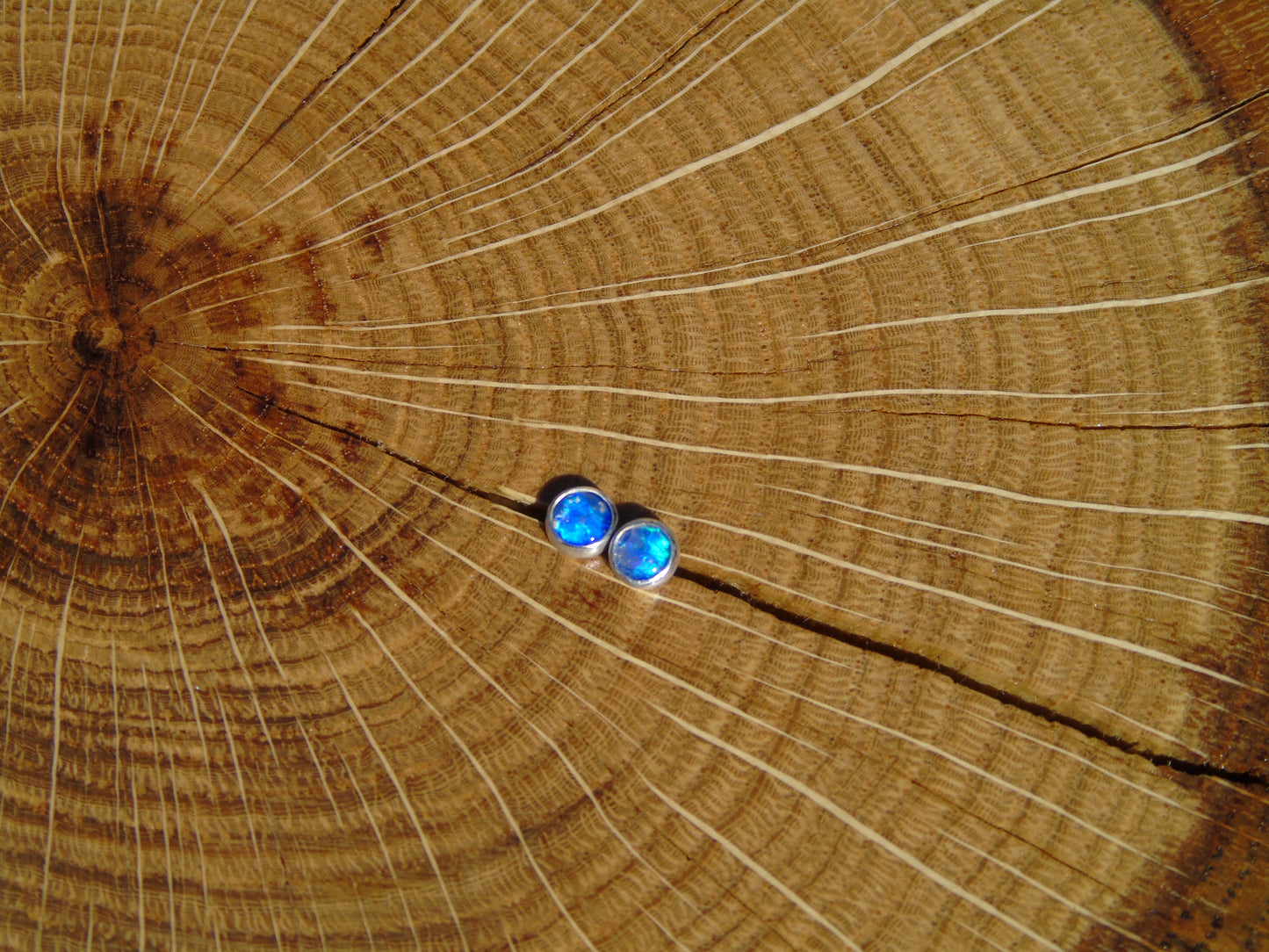 4mm silver solid opal earstuds