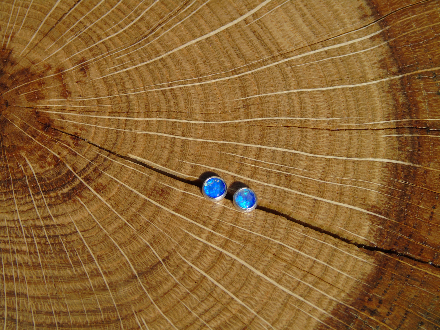 4mm silver solid opal earstuds