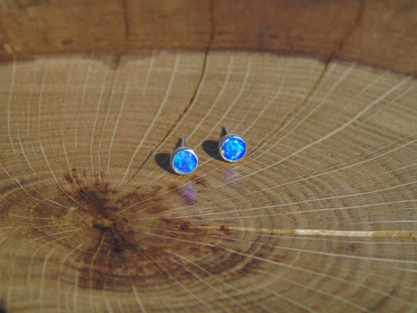 4mm silver solid opal earstuds