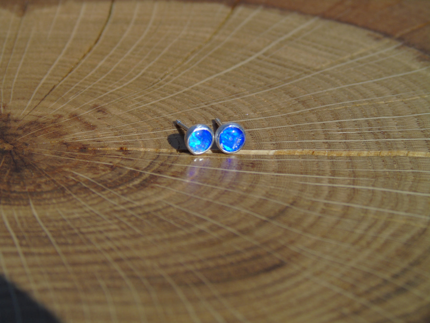 4mm silver solid opal earstuds