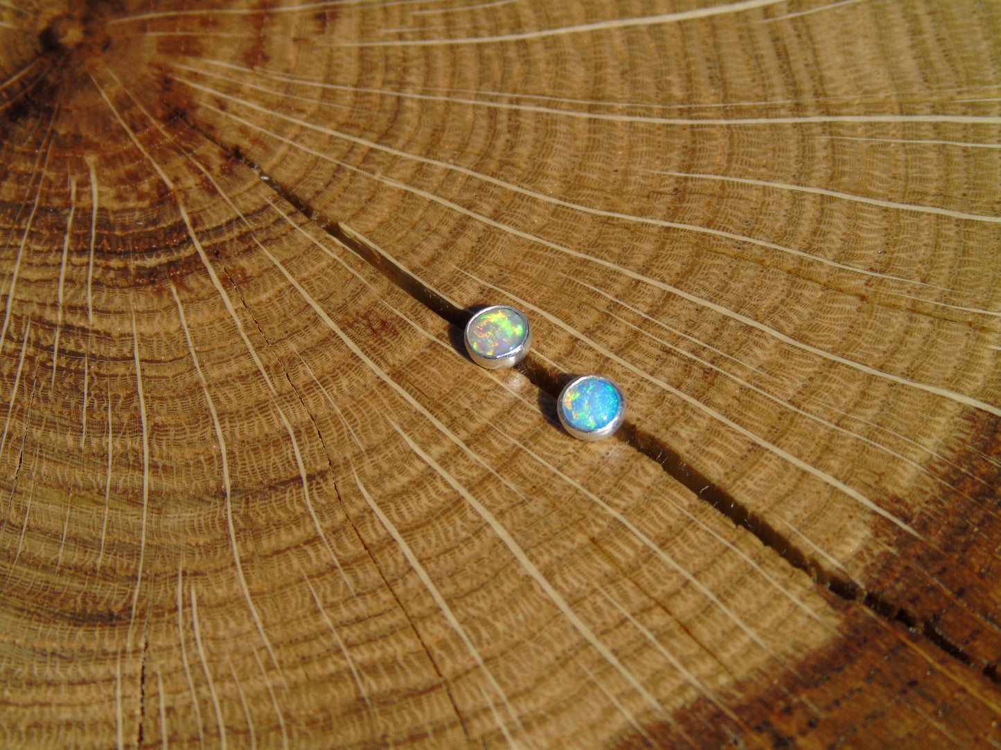 4mm silver solid opal earstuds