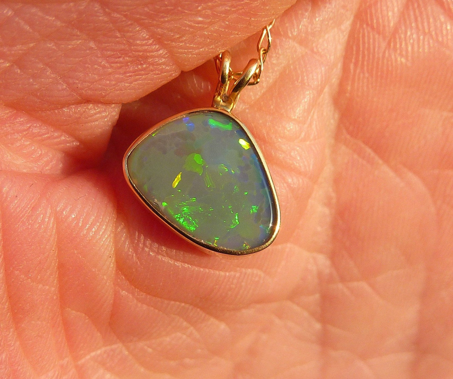 18k gold solid opal pendant