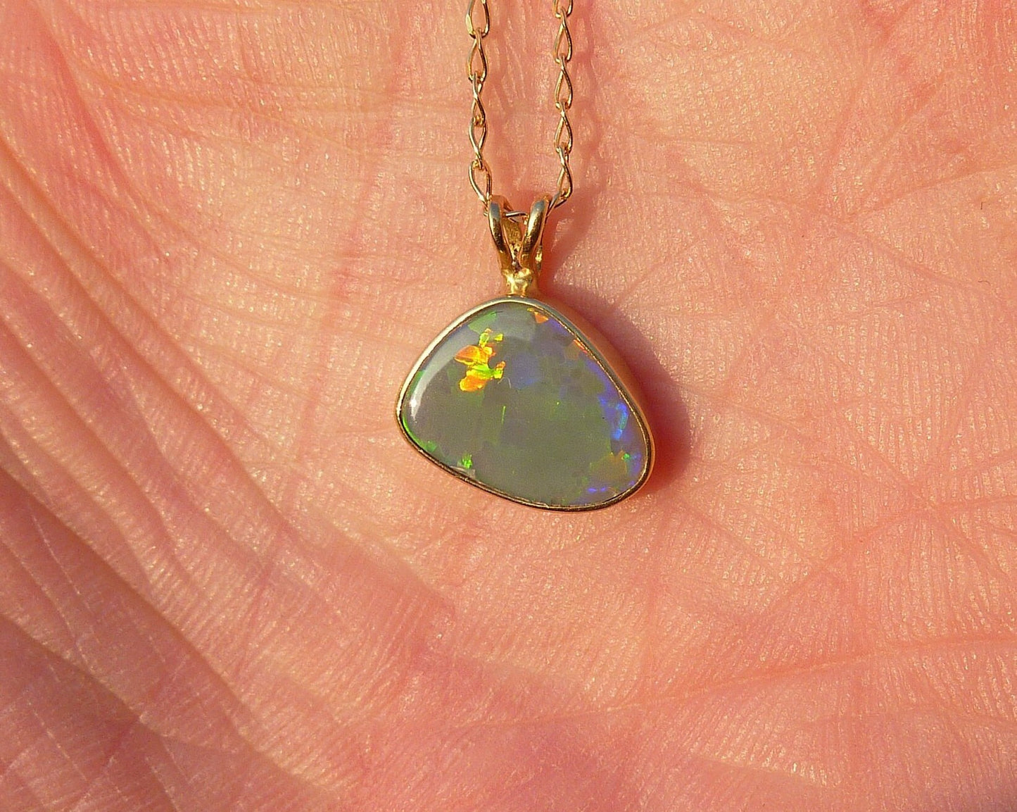 18k gold solid opal pendant
