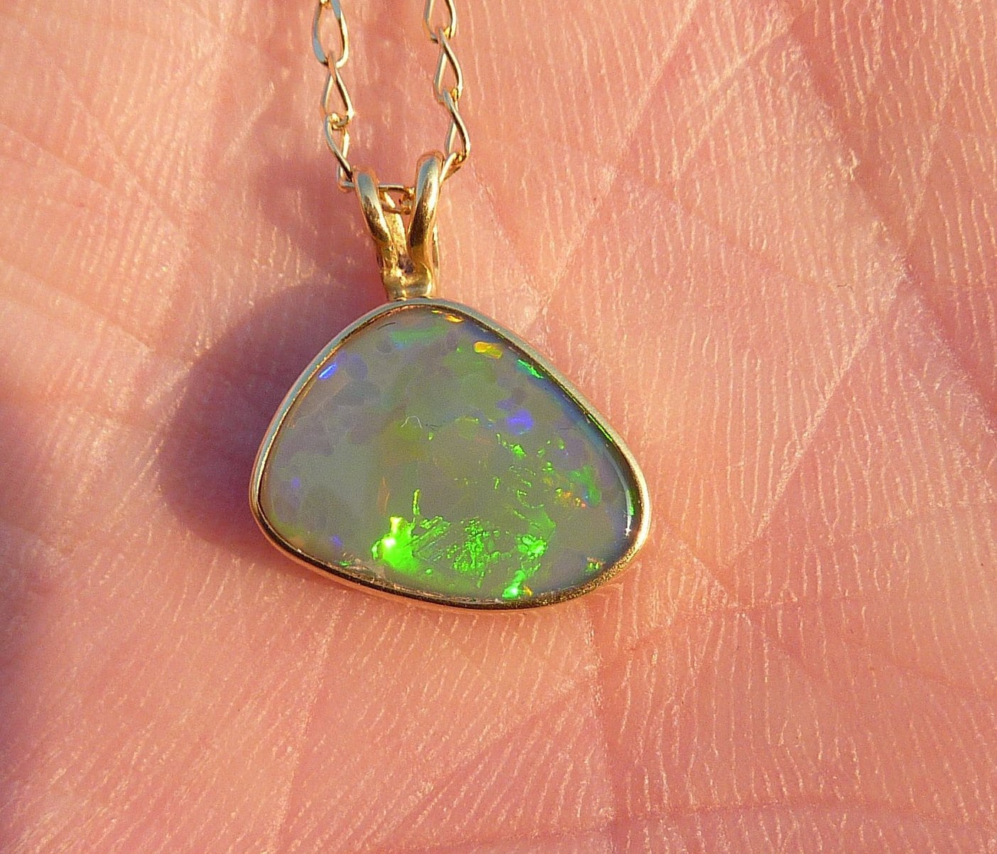 18k gold solid opal pendant