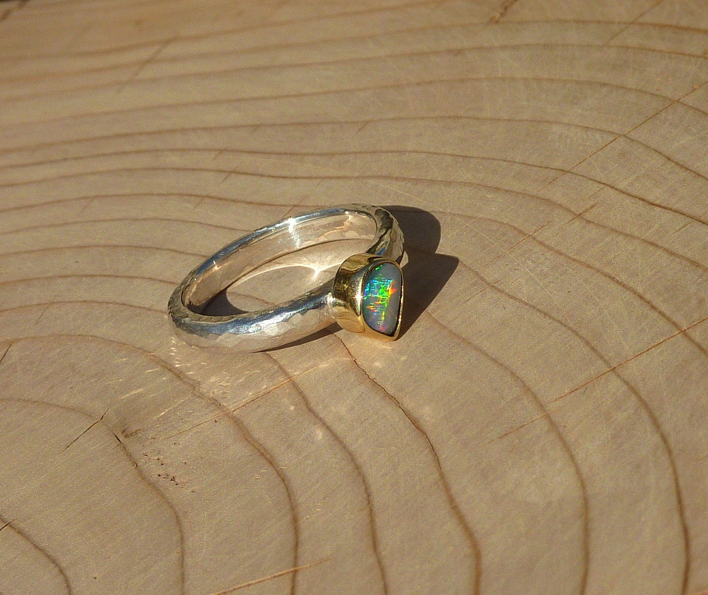 Coober Pedy opal ring with 18k gold bezel size K