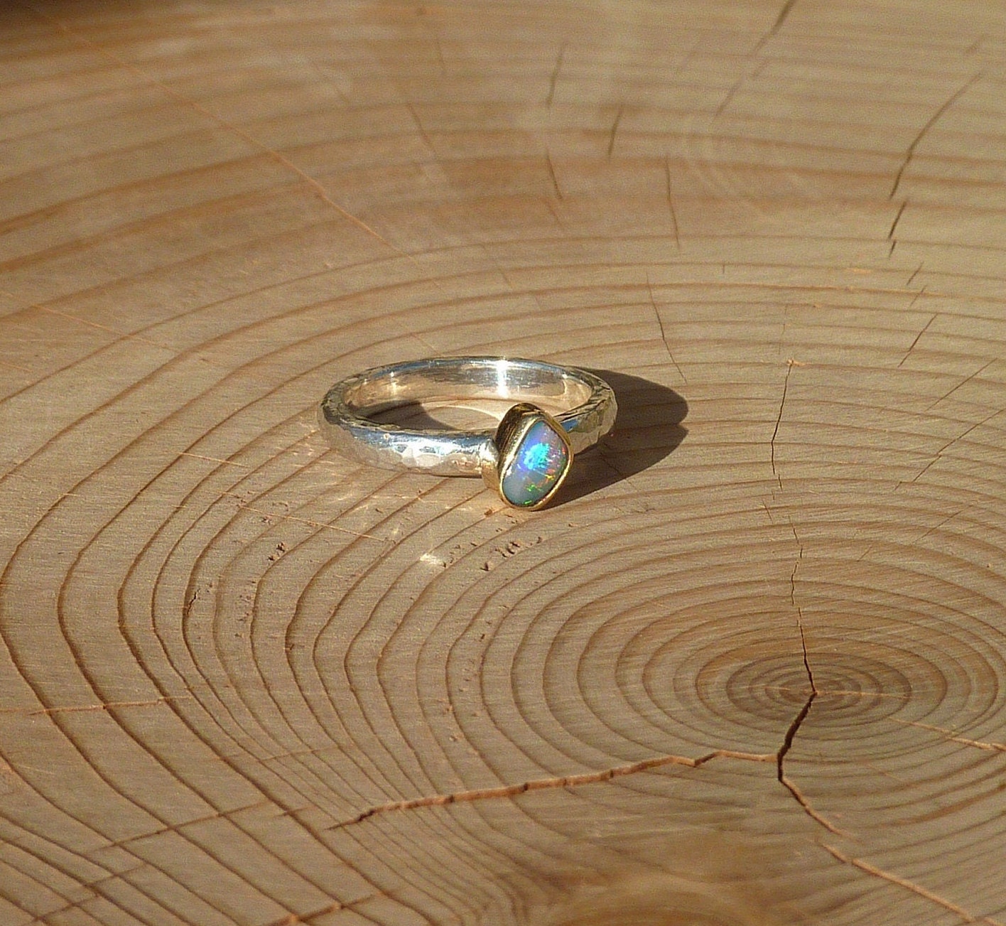 Coober Pedy opal ring with 18k gold bezel size K