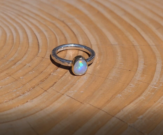 Coober Pedy opal ring with 18k gold bezel size H