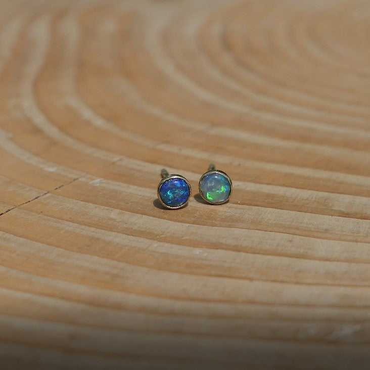 4mm 18k gold earstuds