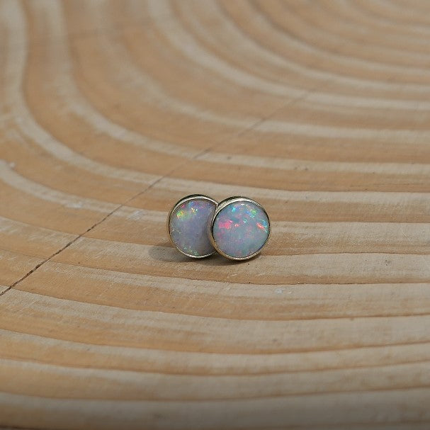 6mm 18k gold ear studs