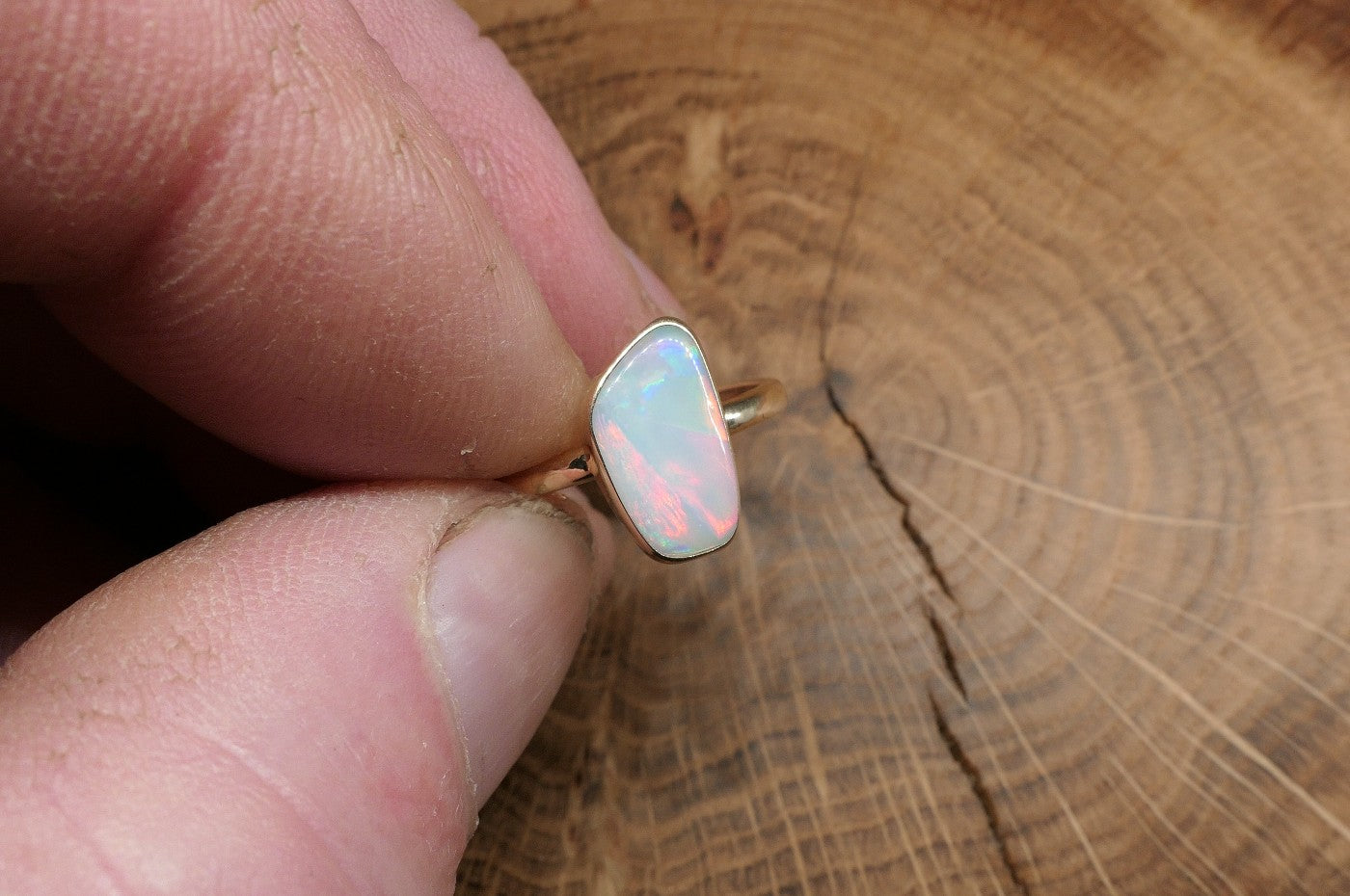 9K Gold Opal ring size L - 5.75