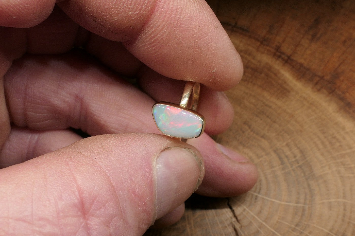 9K Gold Opal ring size L - 5.75
