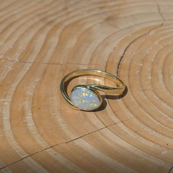 18k gold opal ring