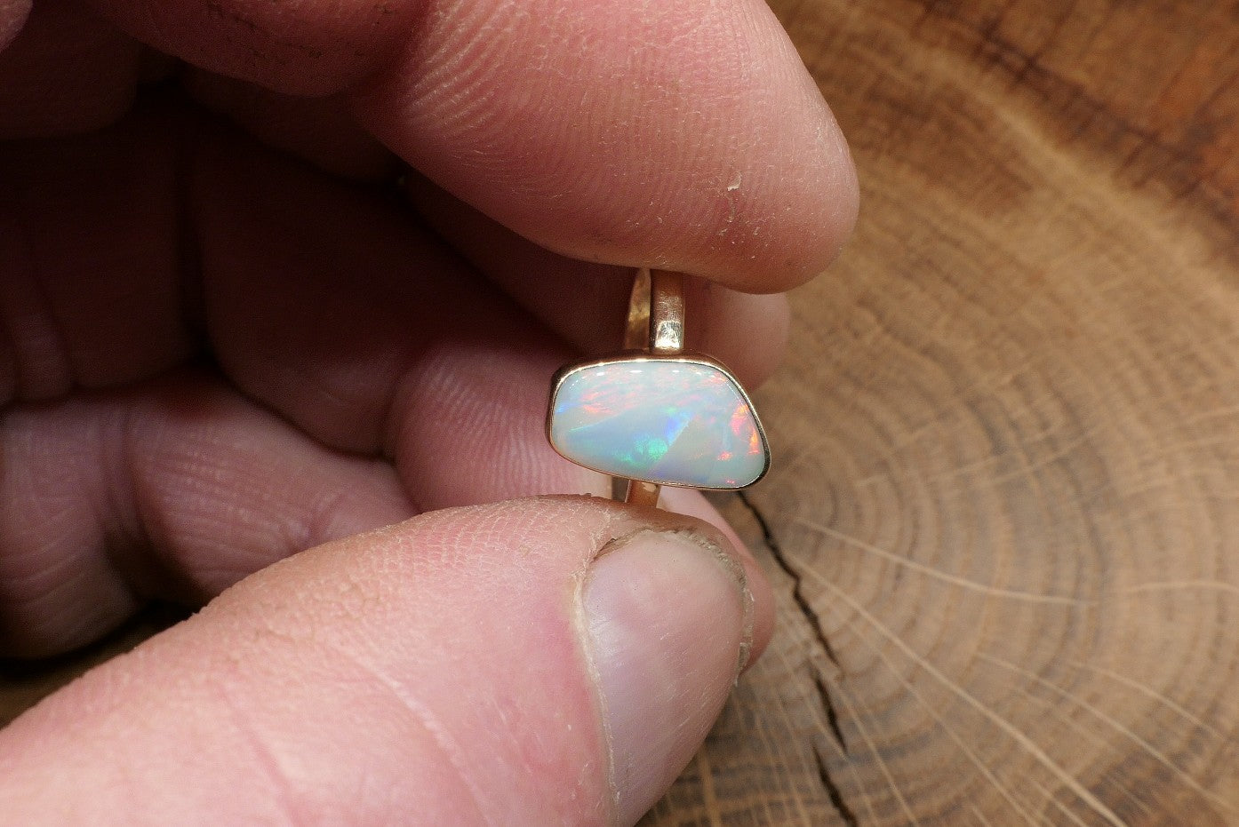 9K Gold Opal ring size L - 5.75