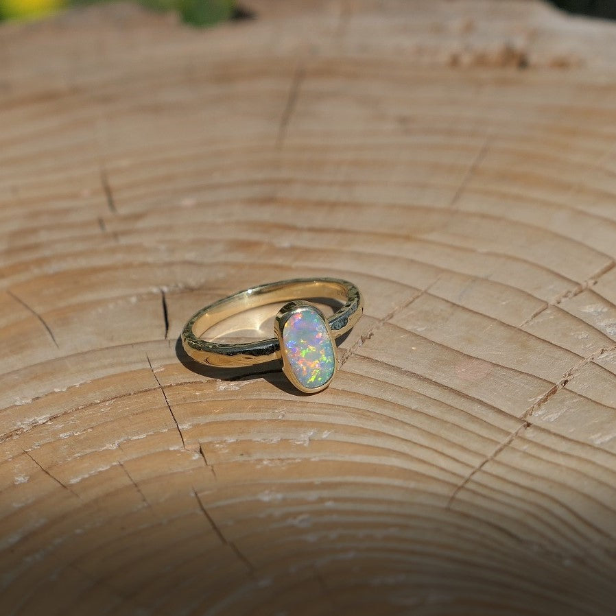 18k gold opal ring