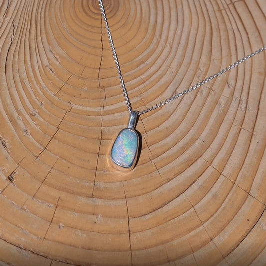 Silver opal pendant.