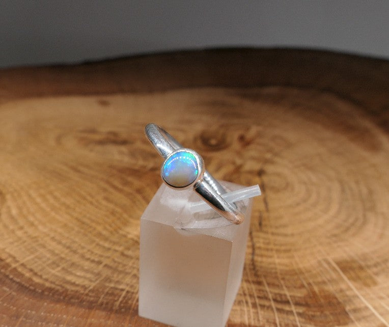 Silver Opal ring size Q / 8.25