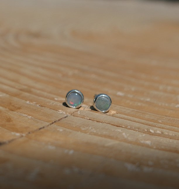 4mm silver earstuds