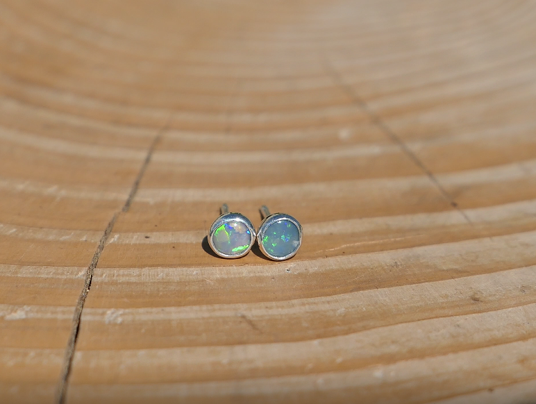 4mm silver earstuds