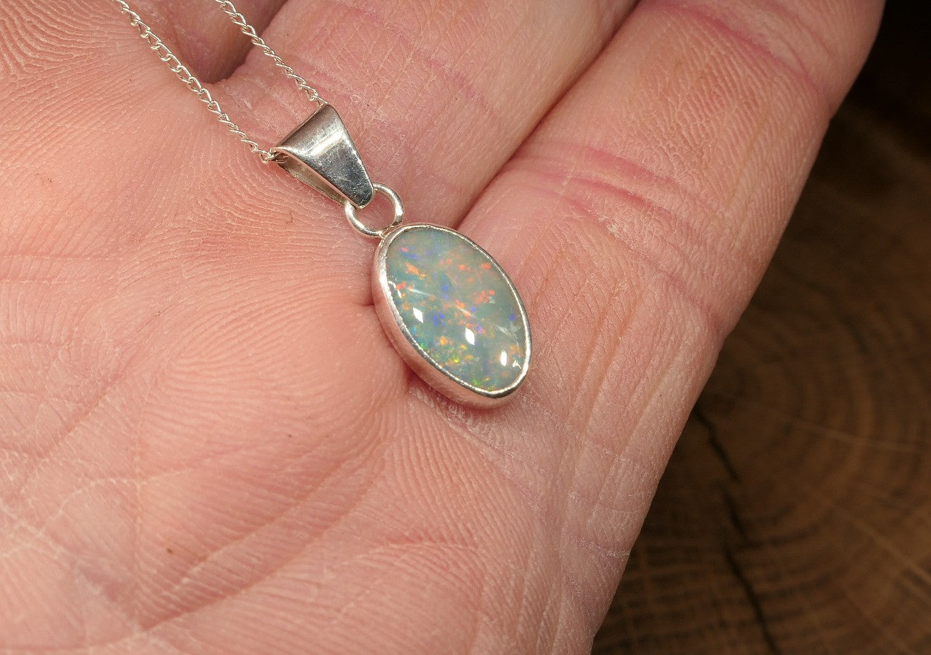 Silver Mintubi opal pendant