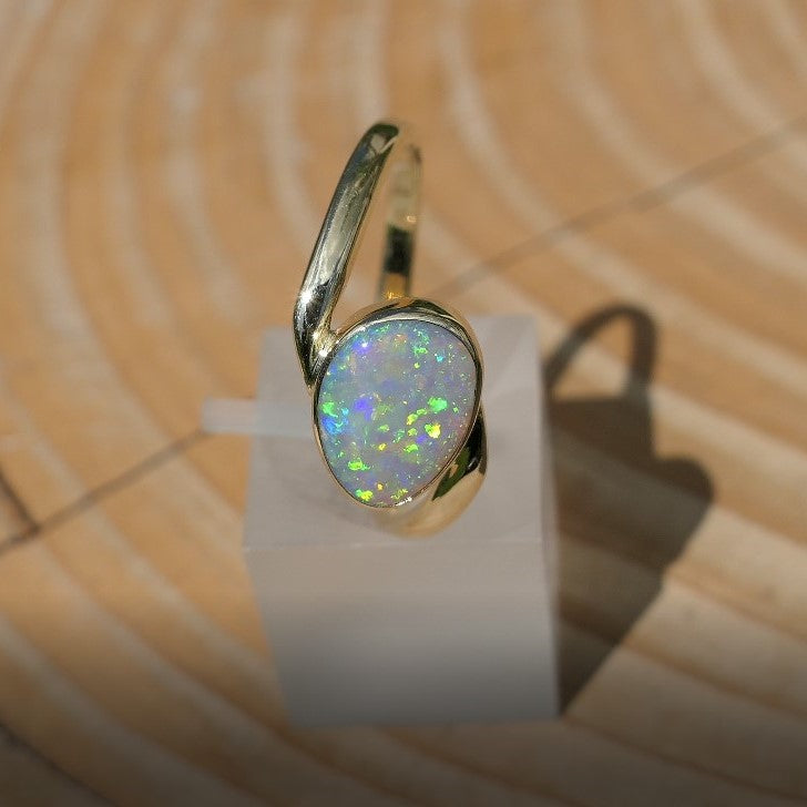 18k gold opal ring