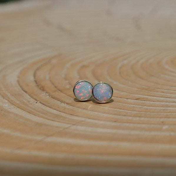 5mm 18k gold ear studs