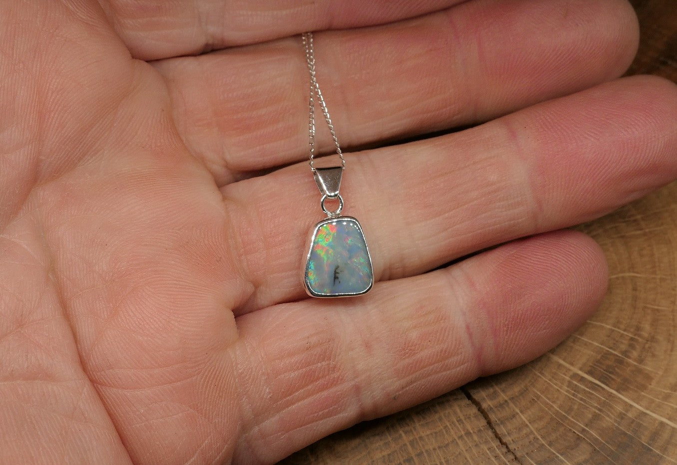 Silver Mintubi opal pendant