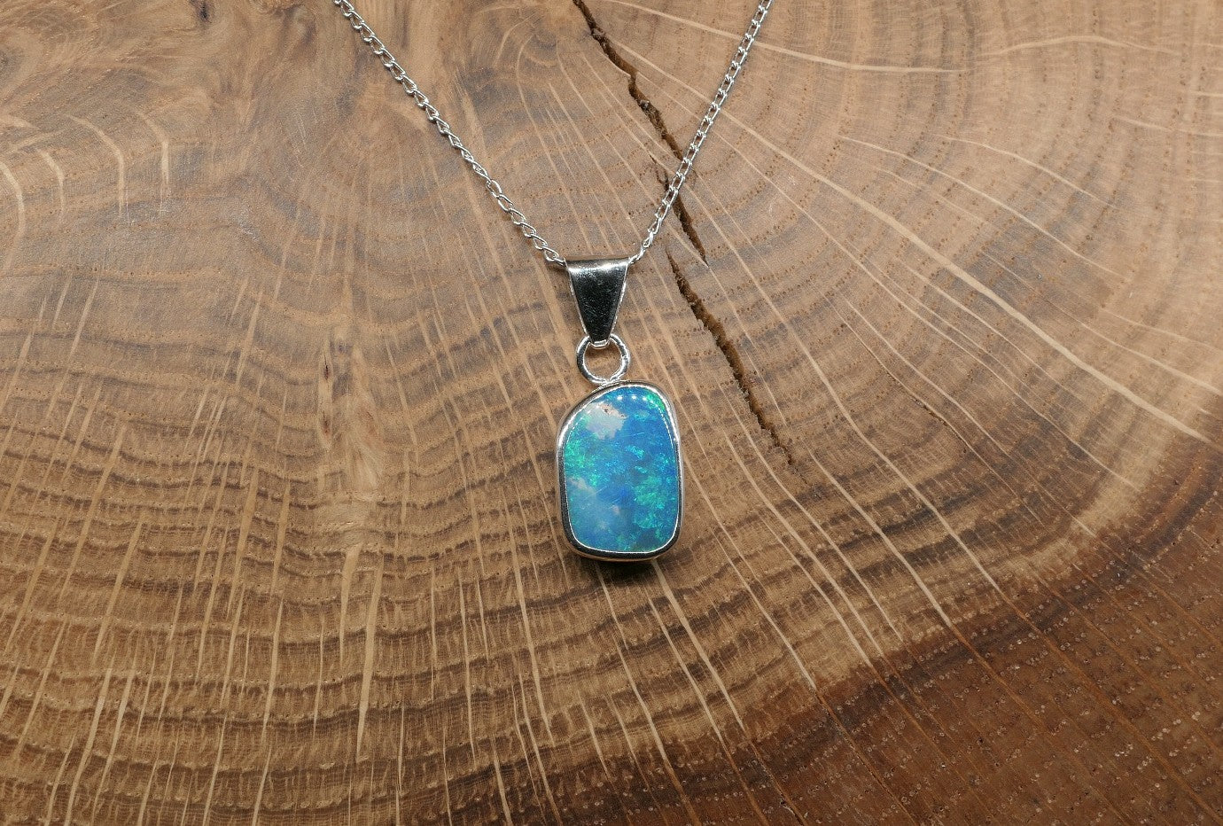 Silver Coober Pedy opal pendant