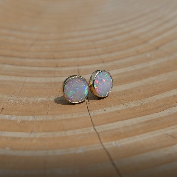 6mm 18k gold ear studs