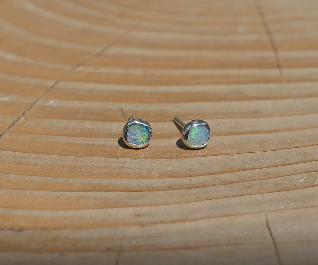 4mm silver opal earstuds