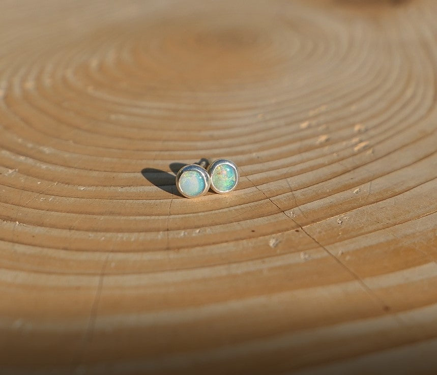 4mm silver opal earstuds